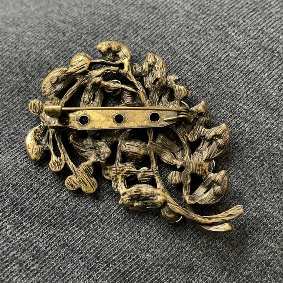 Antique Gold Tone Multi Colored Rhinestone Acrylic Flower Leaf Brooch Pin - Picture 2 of 5